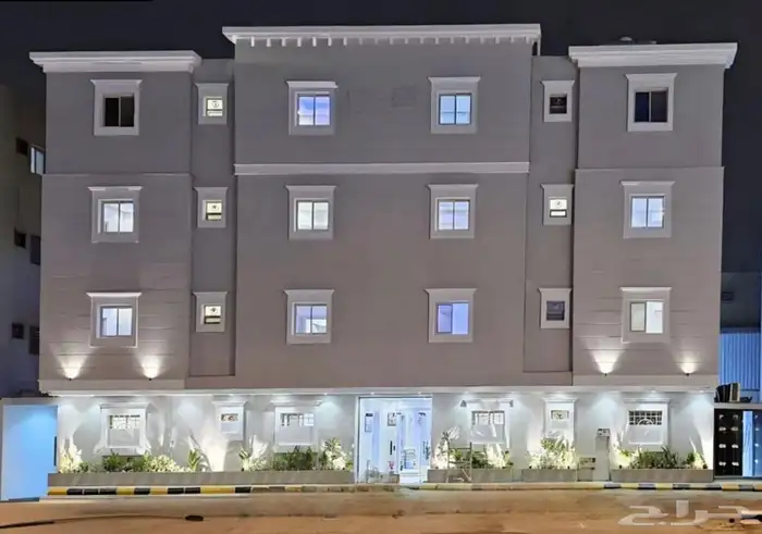 عمارة استثماري للبيع بحي الخليج 0