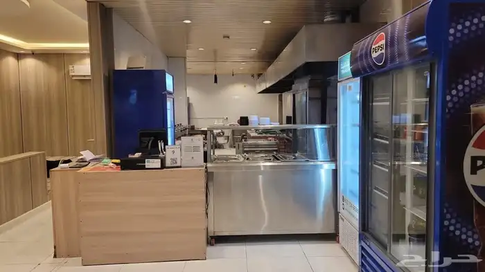 مطعم بكامل اغراضه للتقبيل 1