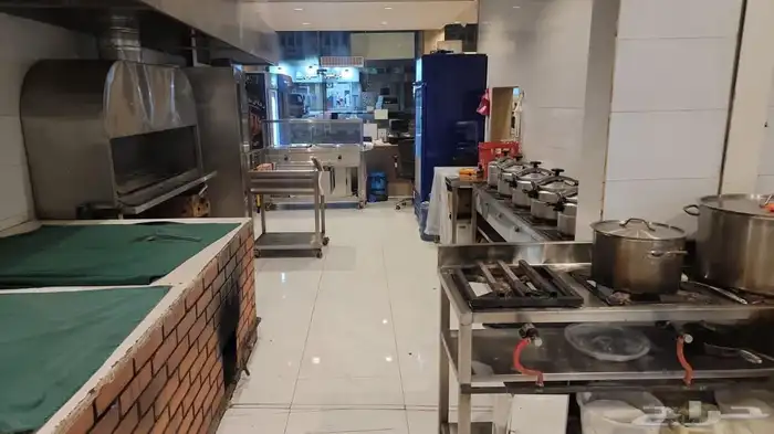 مطعم بكامل اغراضه للتقبيل 7