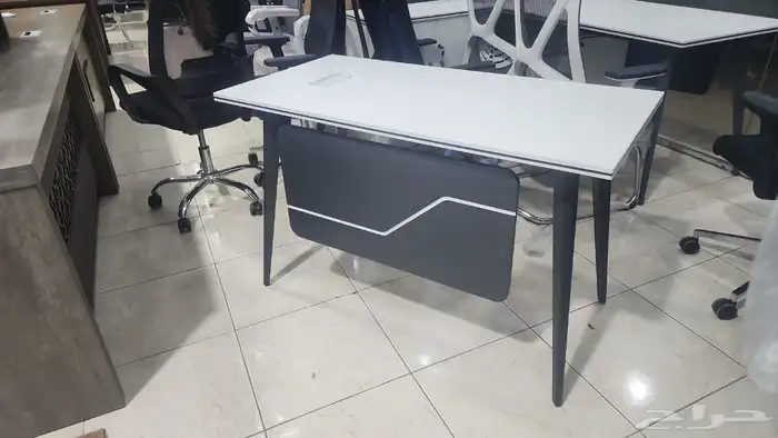 لدينا جميع أنواع الأثاث المكتبي المتوفر 28