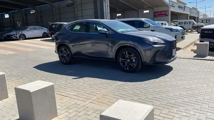 لكزس NX350 سعودي 2025 ممشى قليل 1