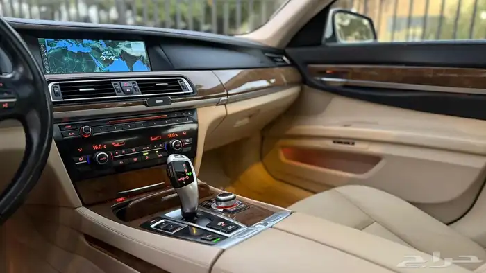 بي ام دبليوiL730 17