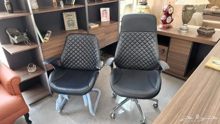 لدينا جميع أنواع الأثاث المكتبي المتوفر 48