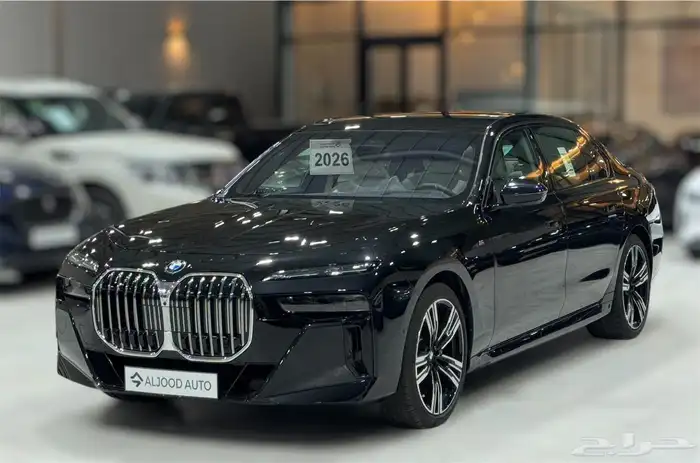 BMW 735i 2026 black ضمان وصيانة M kit 2