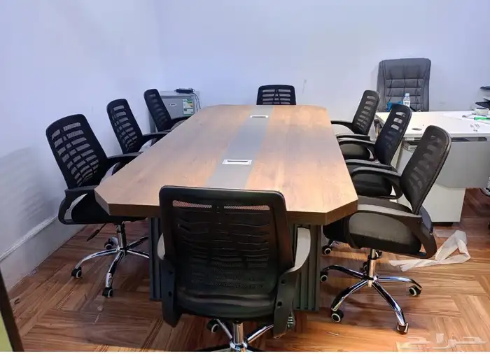 لدينا جميع أنواع الأثاث المكتبي المتوفر 0