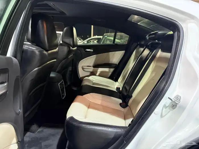 دودج تشارجر 2018 9