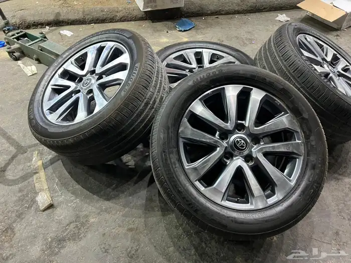 جنوط جيب لاند كروزر 2019 مع كفرات صيني 285.50.20 ت24 12