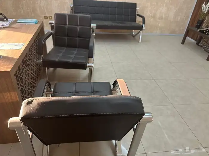 للبيع اثاث مكتبي 34