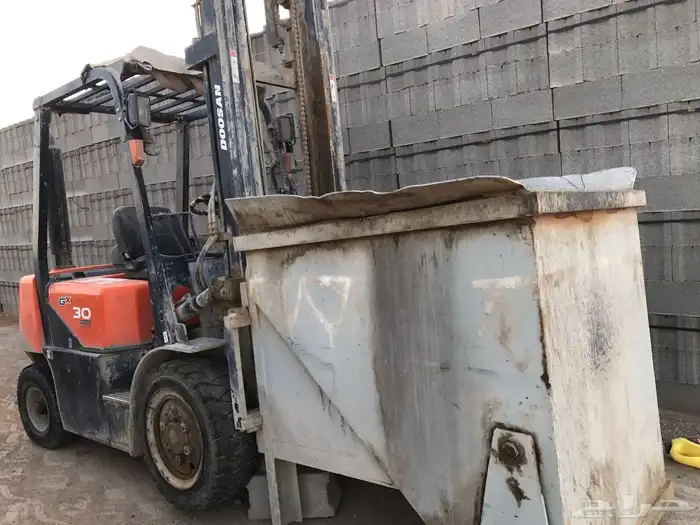 مصنع للبيع كامل معدات بحاله جيده   للتواصل 5