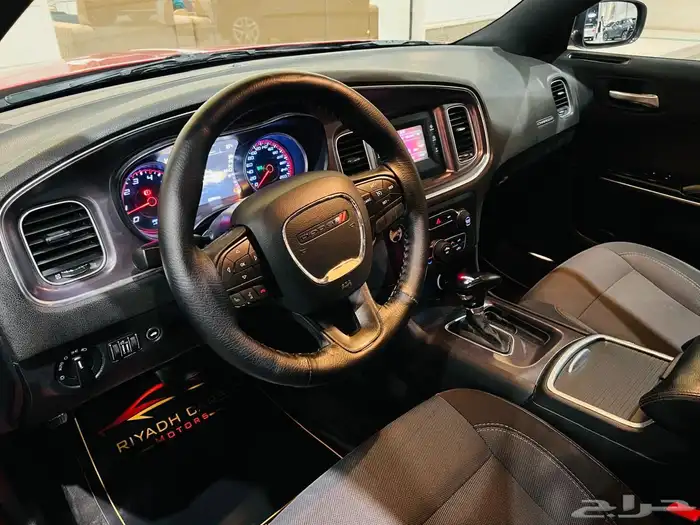 دودج تشارجر 2015 V6 ( بحالة ممتازة ) 6