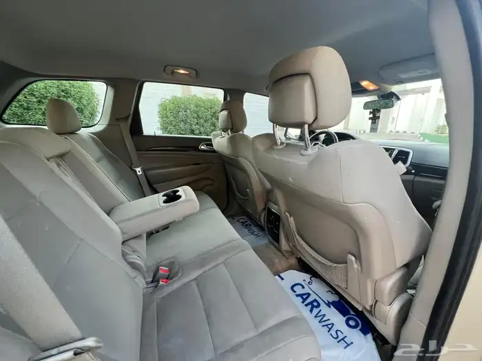 جيب جراند شروكي 2012 (بحالة ممتازة) 14