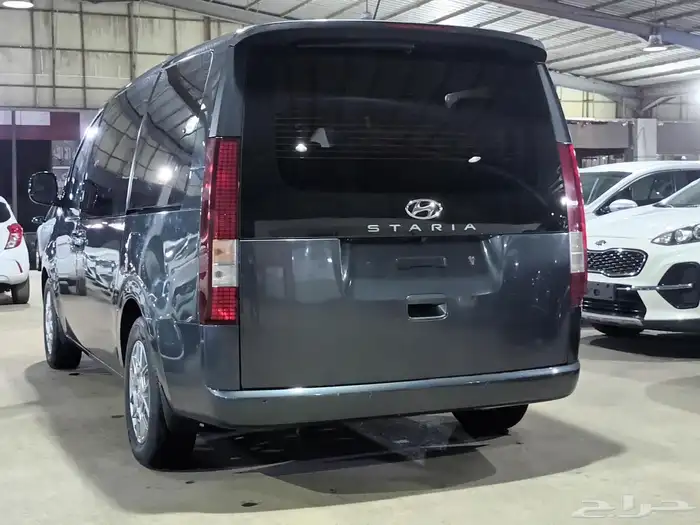 هيونداي ستاريا رصاصى 2022 ديزل بطاقة جمركية وارد كوريا 4