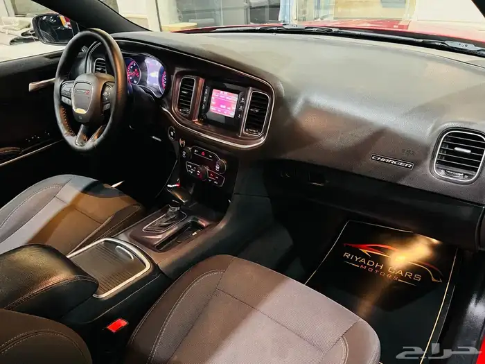 دودج تشارجر 2015 V6 ( بحالة ممتازة ) 5