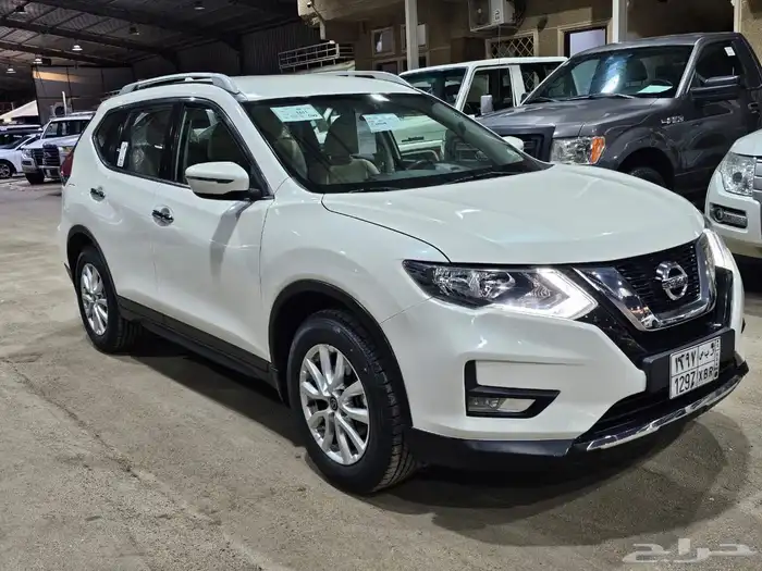 نيسان اكس تريل 2022 ممشى قليل نظيف 2