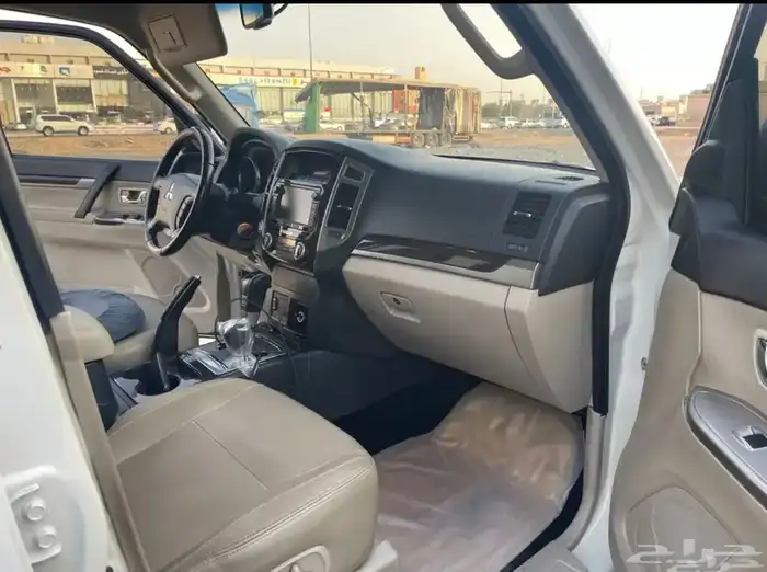 باجيرو 2016 العلامة الذهبية فل كامل 8