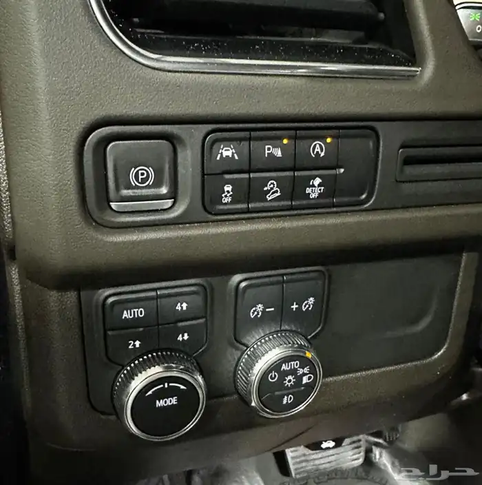 جي ام سي يوكن SLE موديل 2023 دبل 10