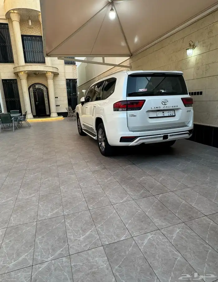 للبيع لاندكروزر جيب GXR جي إكسار L5 فل كامل 2