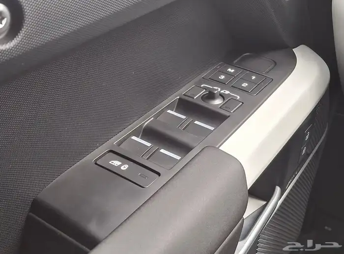 للبيع ديفندر موديل 2024 ممشى قليل وارد كندا 7