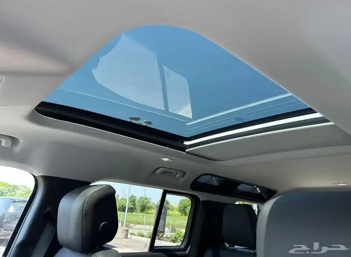 للبيع ديفندر موديل 2025 اصفار V6 وارد كندا 9