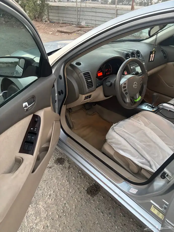 نيسان التيما 2011 6