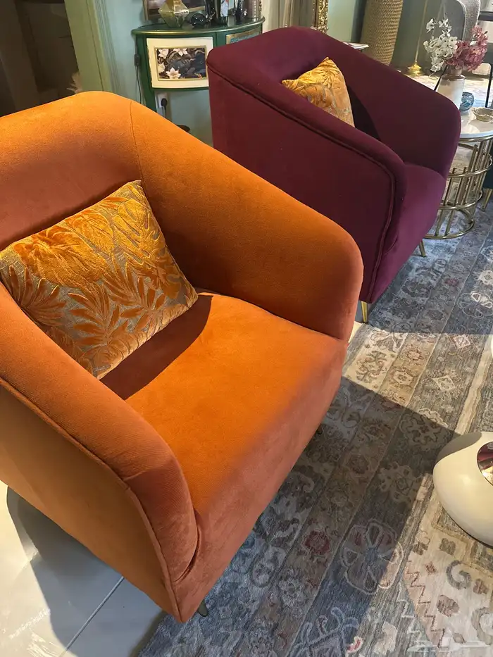 كنب و طاولة مع طاولتين خدمات رخام 0