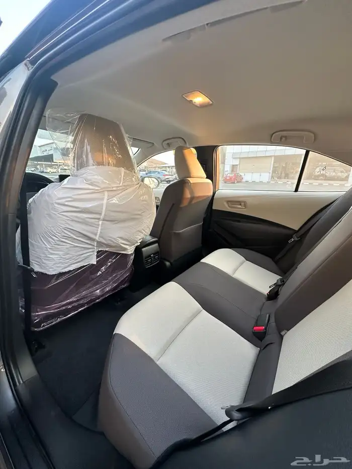 تويوتا كورولا استاندر ماكينه 2.0 موديل 2025 4