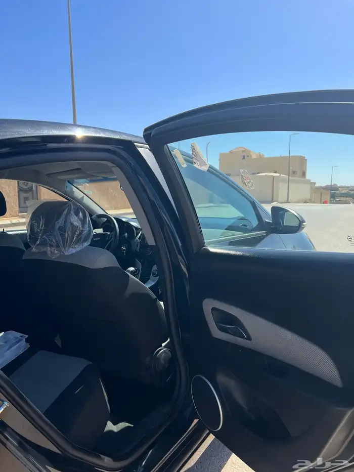 للبيع كروز 2015 اللون اسود عداد 160 الف فقط 14