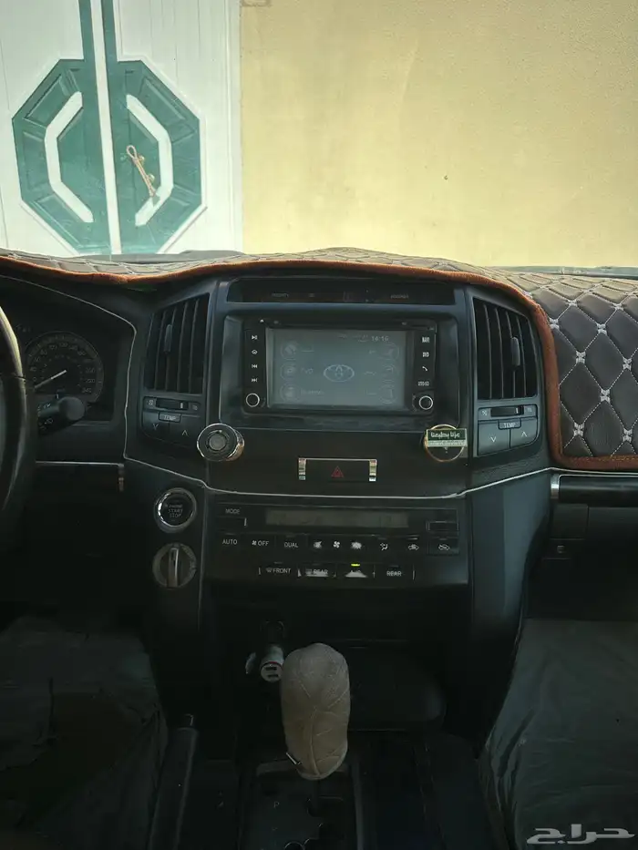 جيب لاندكروزر جي اكس أر 2010 8