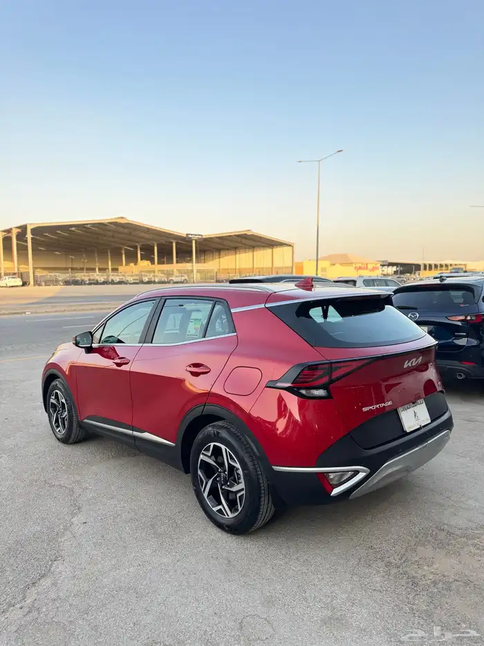 للبيع كيا سبورتاج 2024 - نص فل - دبل محرك 1.6 4