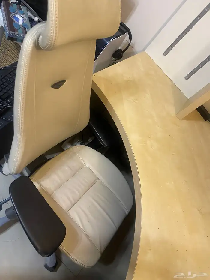 مكتب مع كرسي 3