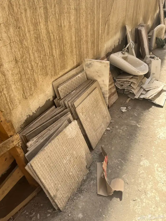 عفش للبيع بلاط ومغاسل وكراسي افرنجي اكرمك الله 3