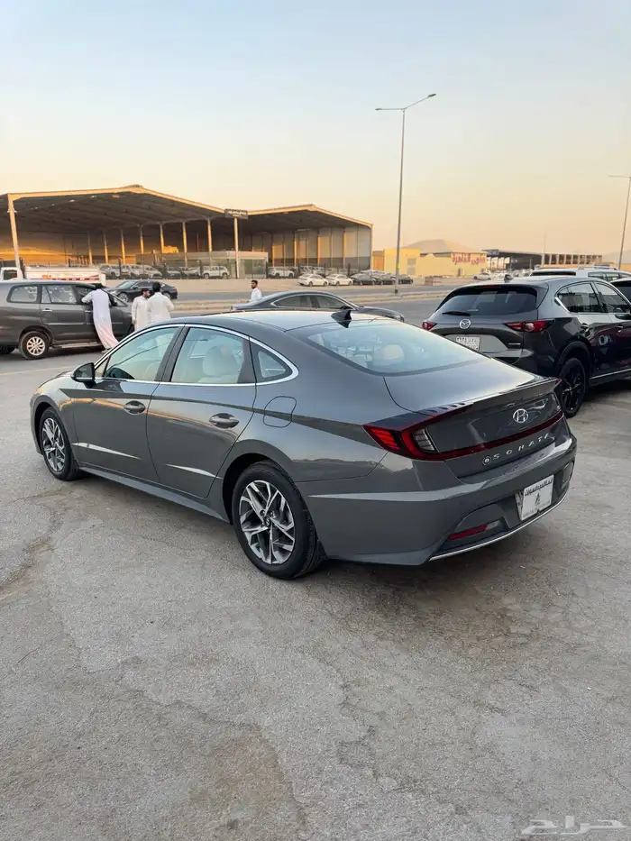 للبيع هيونداي سوناتا 2022 - ستاندر 4