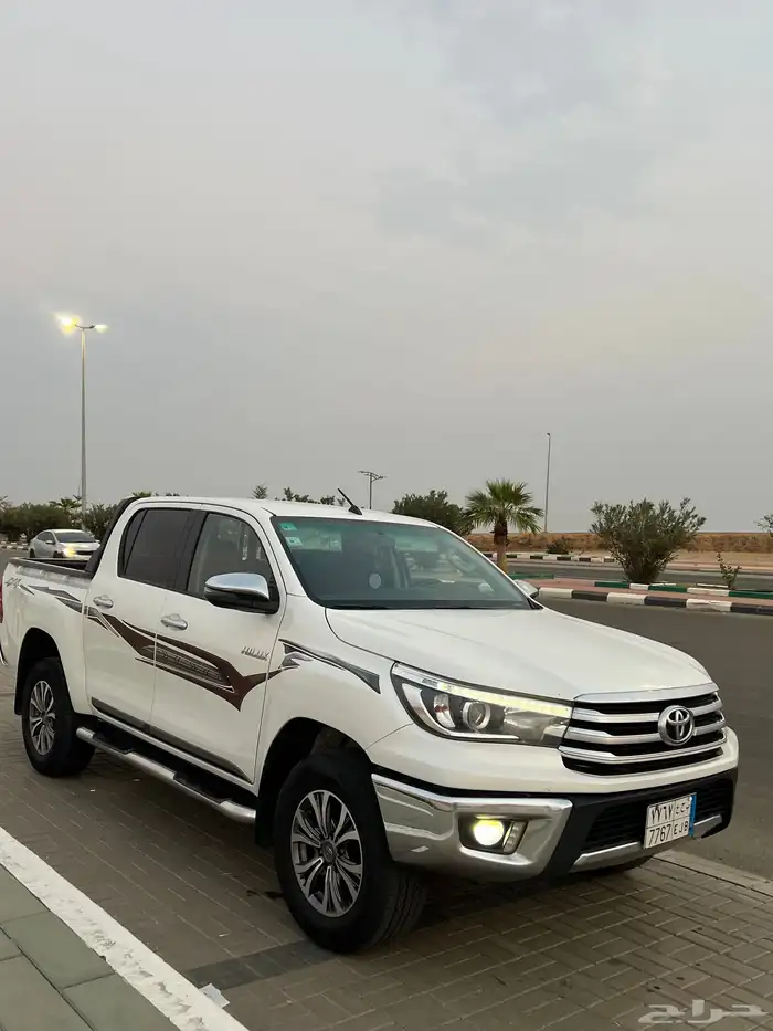 هايلكس للبيع دبل 2018 الممشى 309000 قير عادي بنزيم 4