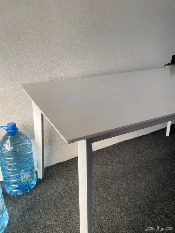 طاوله طعام او قيمنق 1