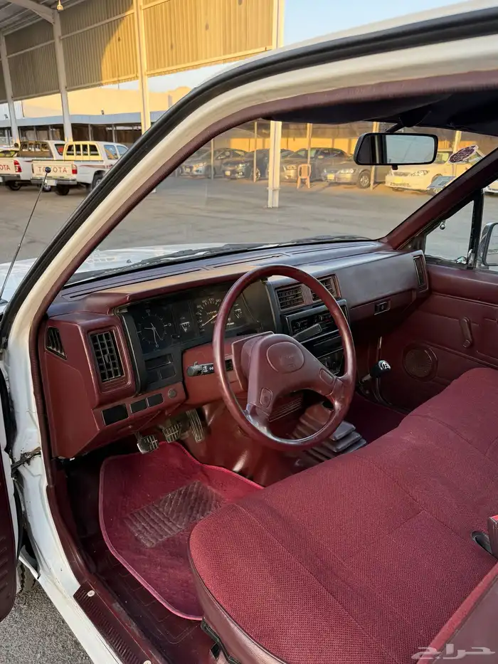 للبيع نيسان ددسن 1991 غمارتين شرط 14