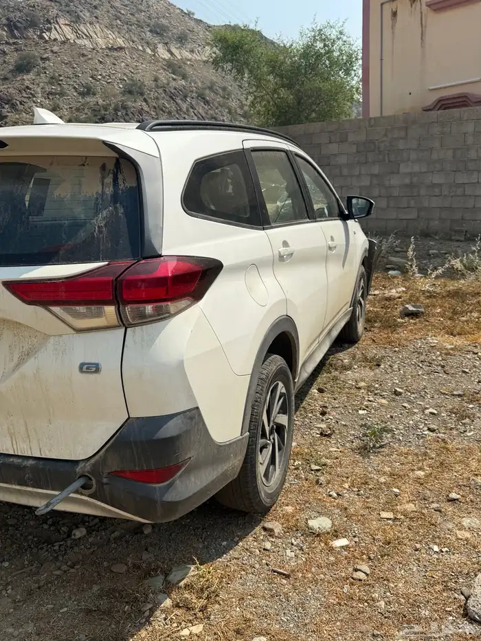 سيارة مصدومة نوع تويوتا راش وآجن 2020 4