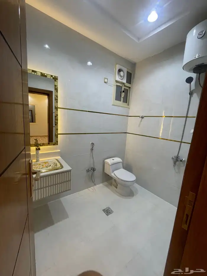 شقه دور ارضي للإجار 1