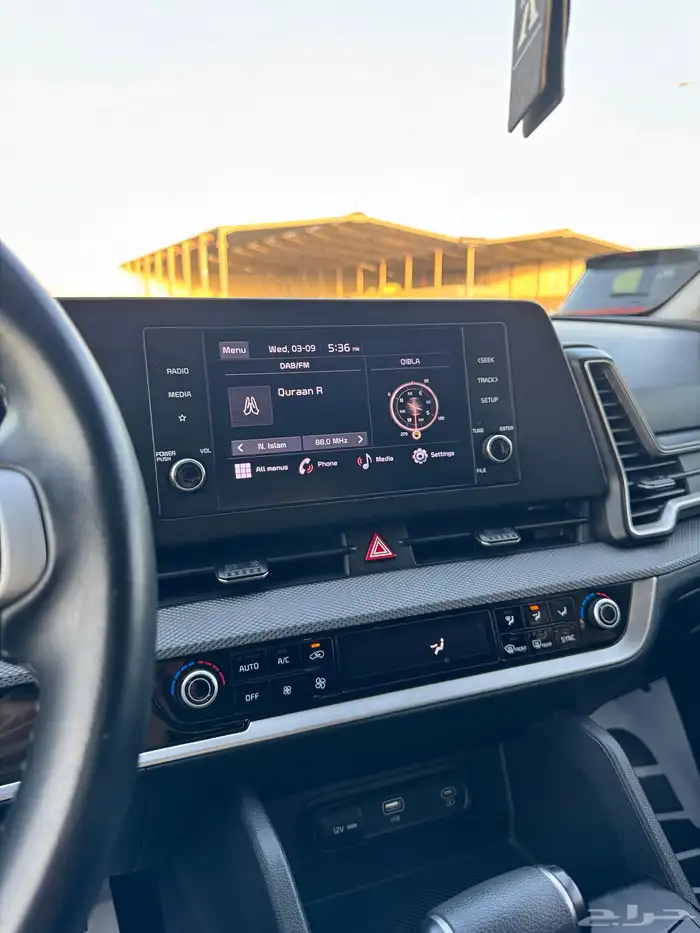 للبيع كيا سبورتاج 2024 - نص فل - دبل محرك 1.6 12