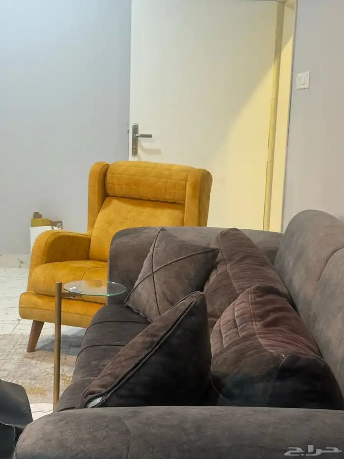 كنب وطاولات للبيع 0