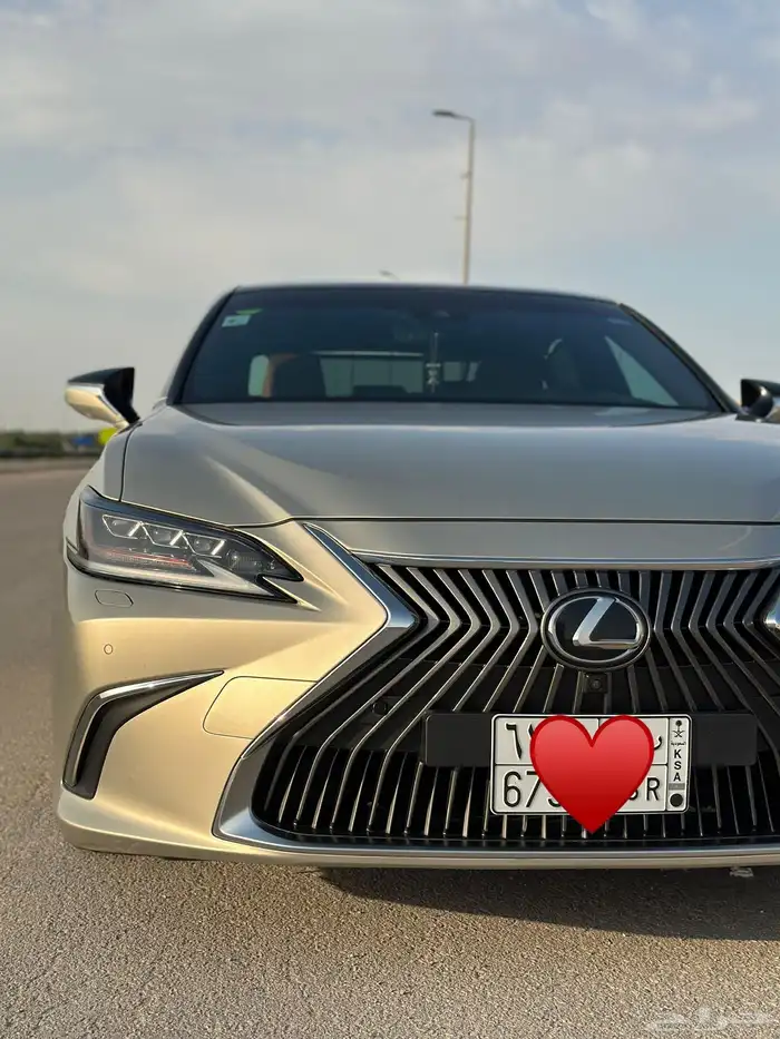 لكزس ES350 2019 فل كامل DD 8