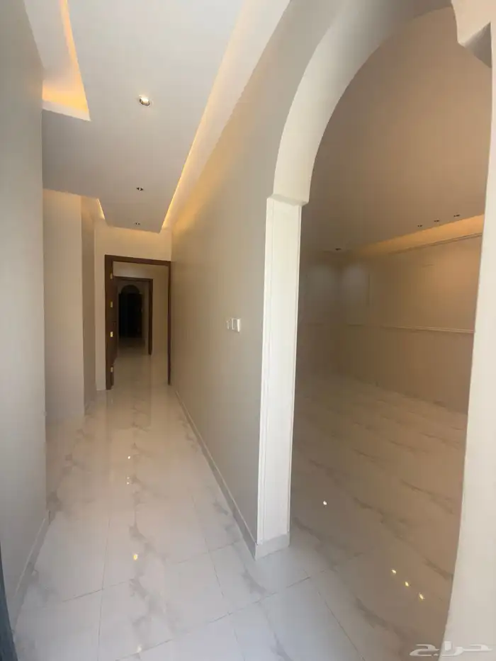 للبيع دور أرضي بعماره دوين شمال التضامن خميس مشيط 550الف 5