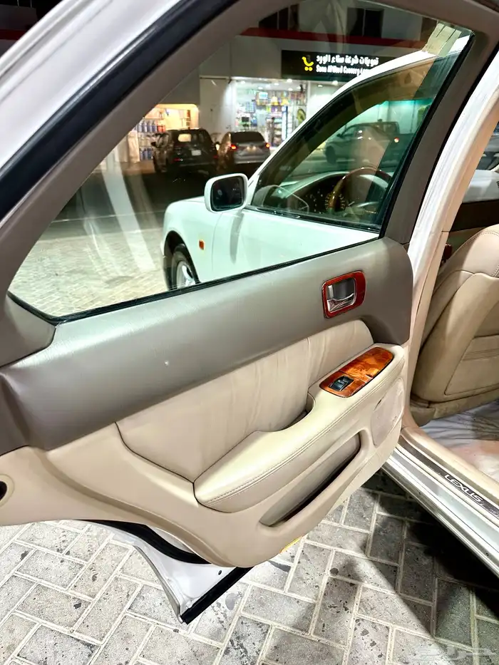 لكزس سعودي نظيف LS400 سعودي 6