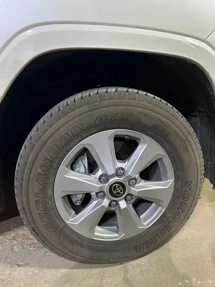 جنوط وكفرات لاند كروزر 2025 ماشى عليه 3000كيلو 0