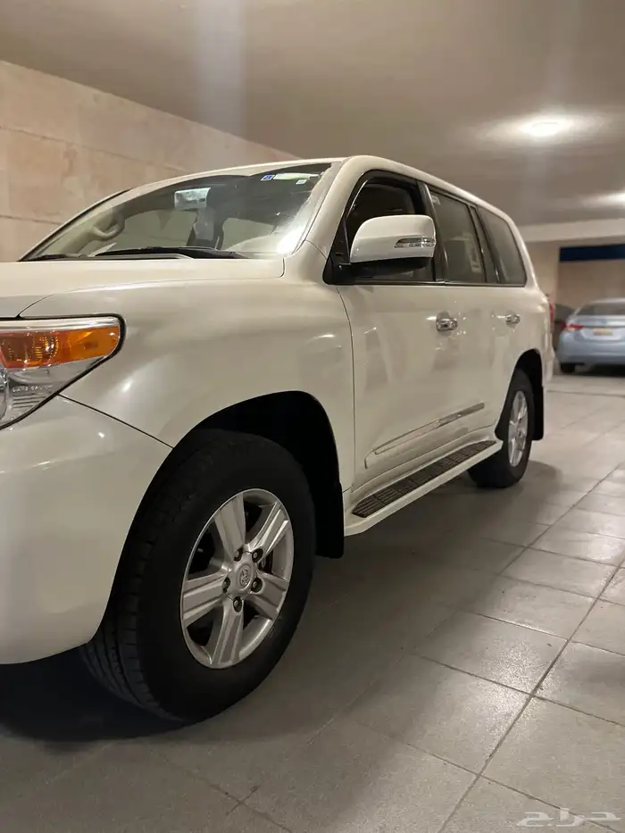 للبيع تويوتا لاند كروزر 13