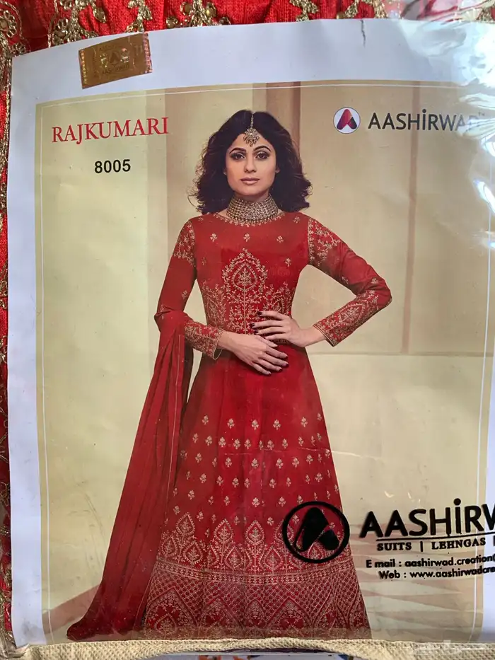 للبيع فساتين اقمشه شبه جاهزه 1