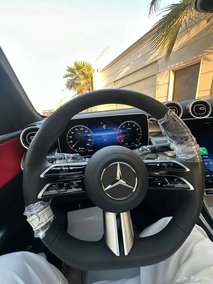 مرسيدس GLC300 AMG موديل 2025 شبه جديد ضمان الجفالي سعر لقطه 24