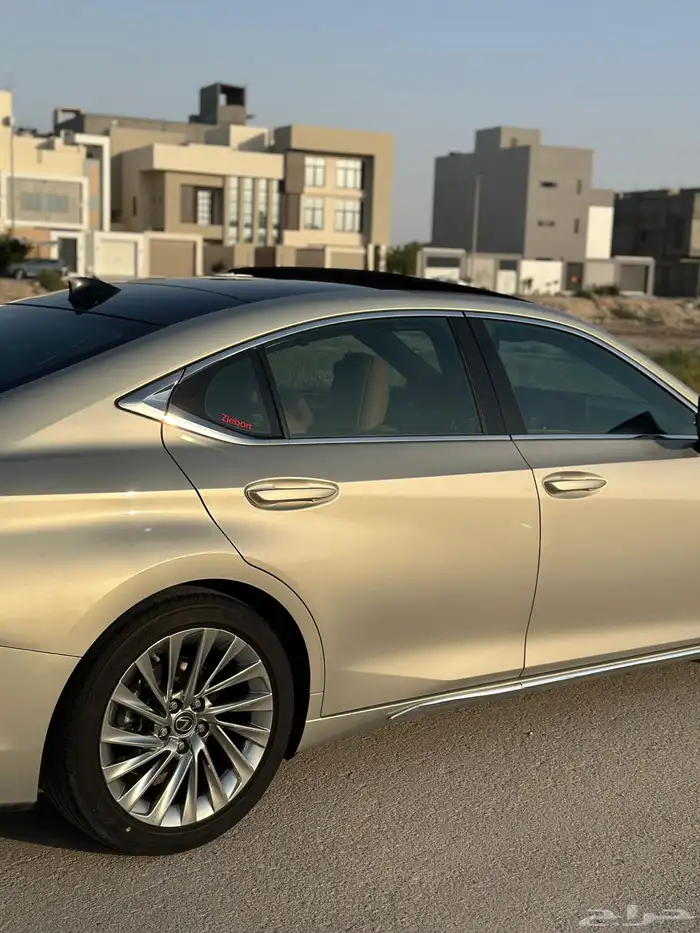 لكزس ES350 2019 فل كامل DD 3
