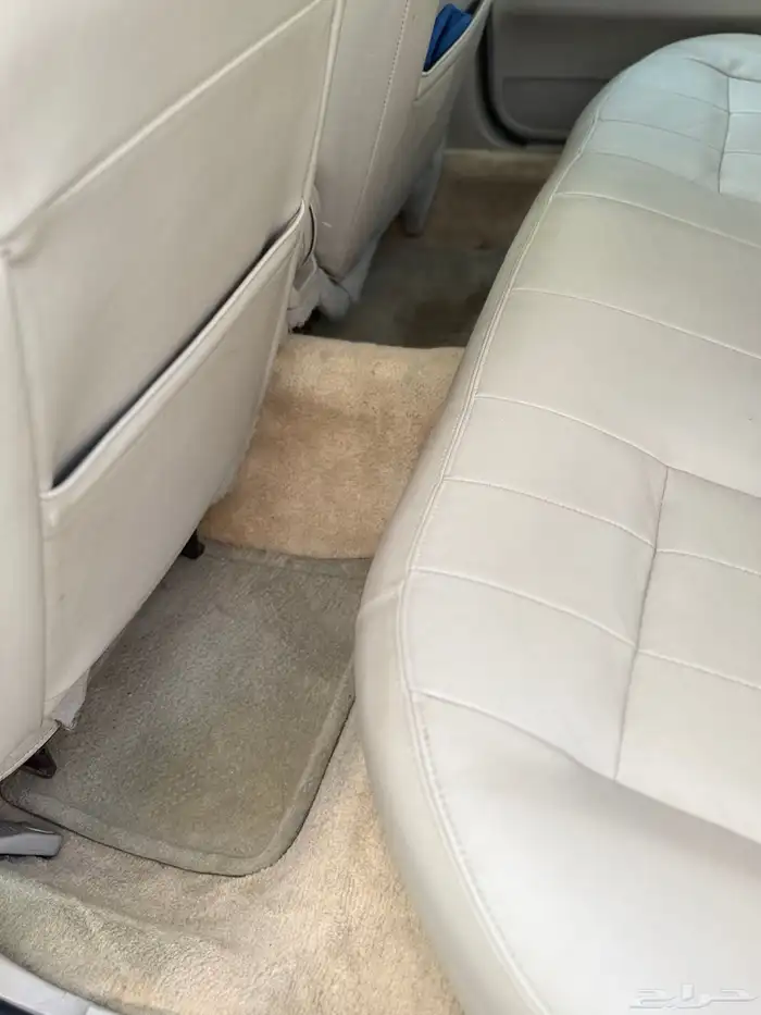 فورد فكتوريا 2011 نظيف 8