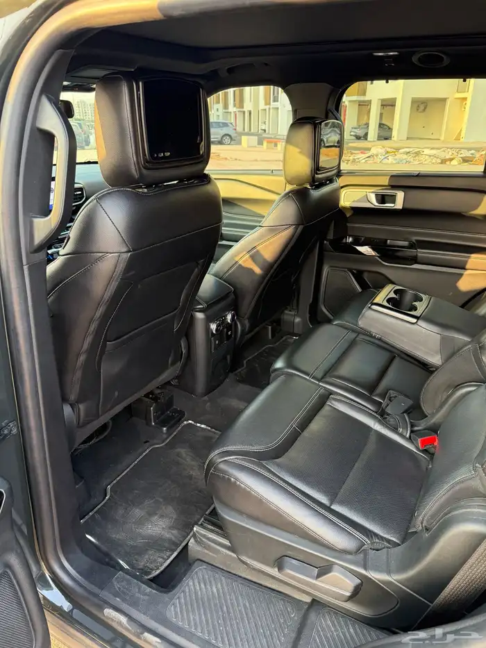 فورد اكسبلورر 2022 فل ST 5