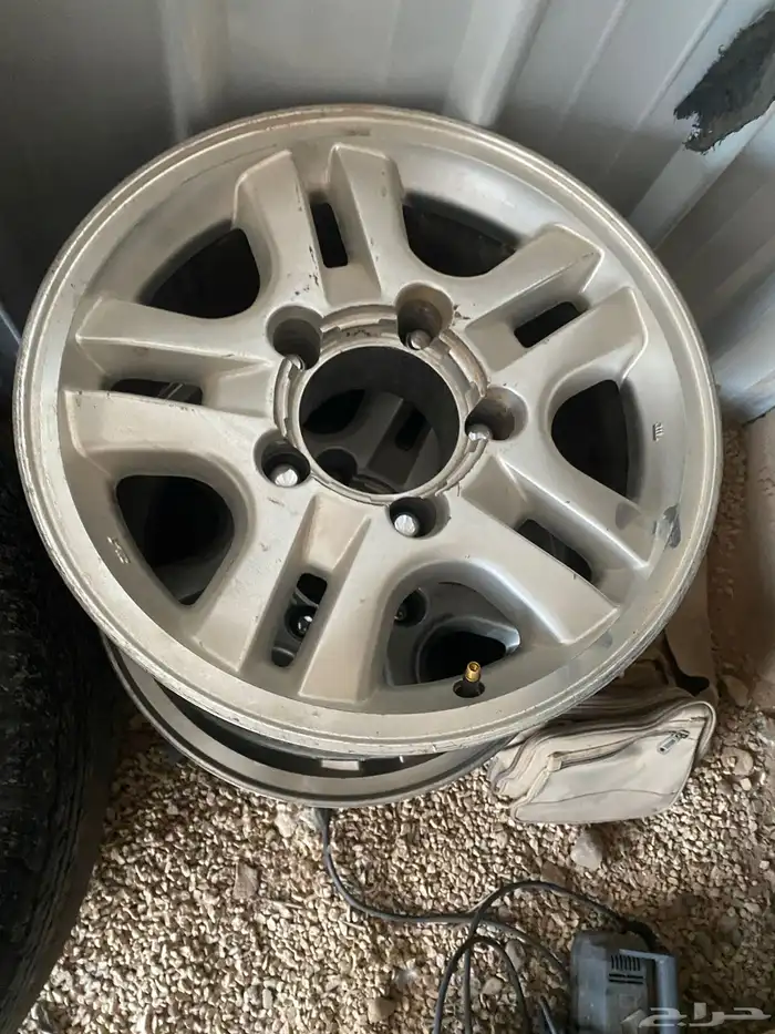 جنوط لكزس. للبيع على أسوم 0